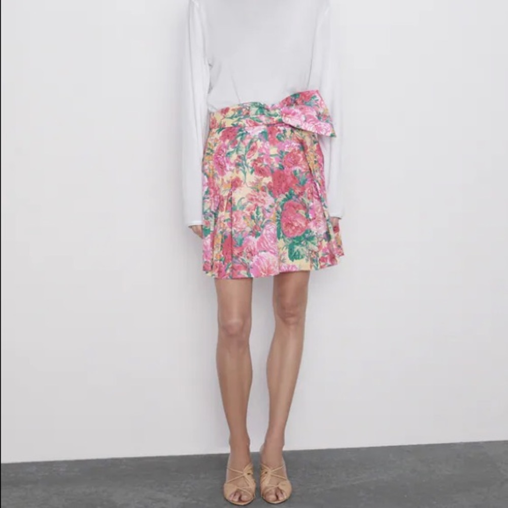 Zara Pink Floral Bow Mini Skirt